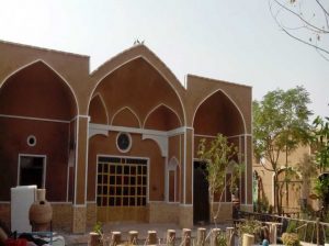 اجاره سوئیت در کاشان | لیدوماتریپ اجاره سوئیت در کاشان 300x224 - اجاره سوئیت در کاشان | لیدوماتریپ